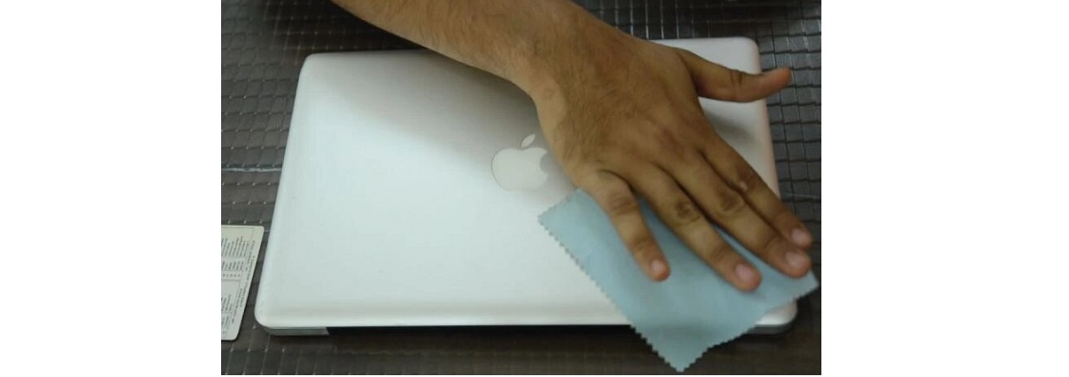 How to apply a Macmerise Laptop Skin